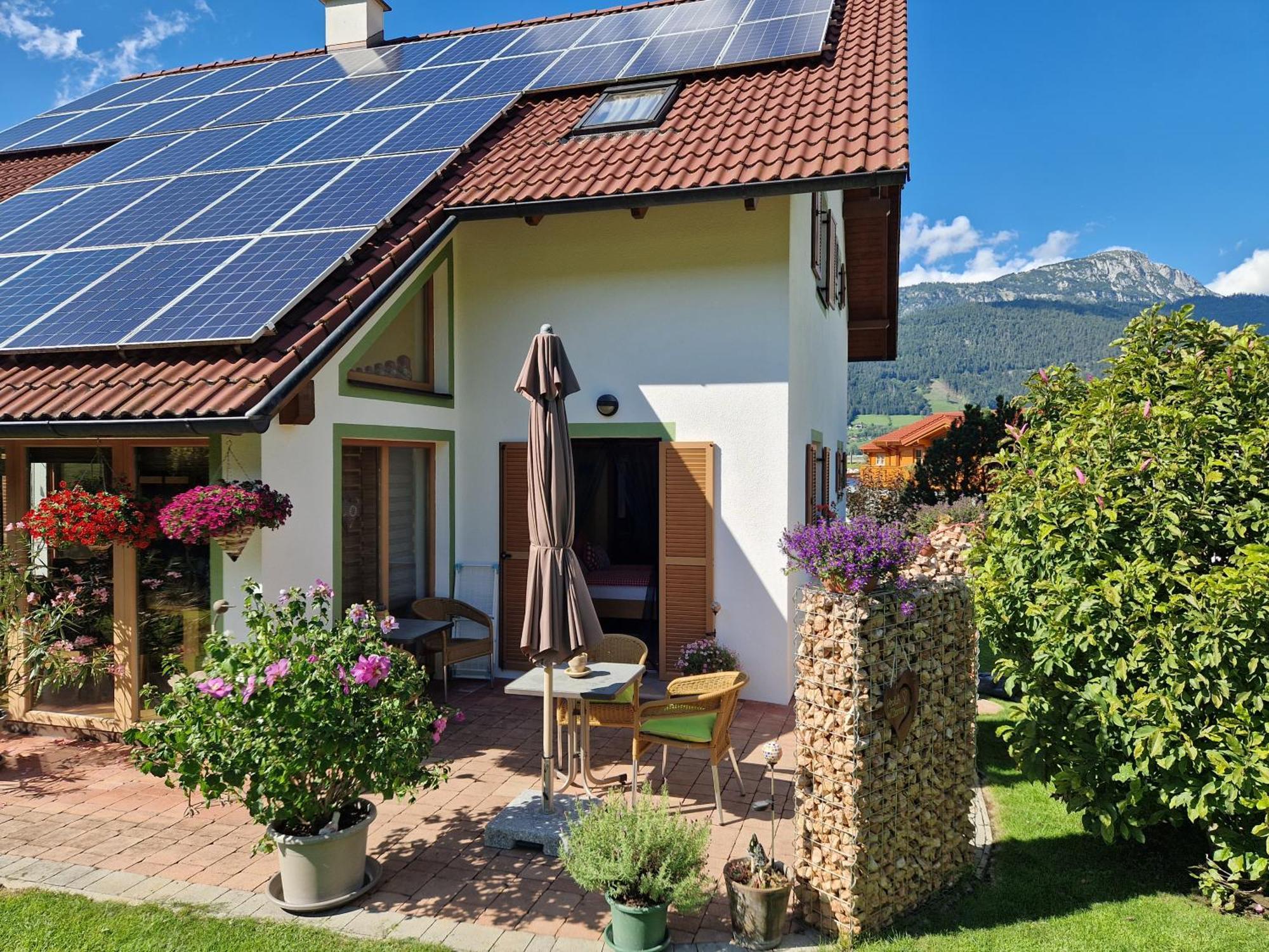 Appartement Bergtraeume Haus im Ennstal Luaran gambar