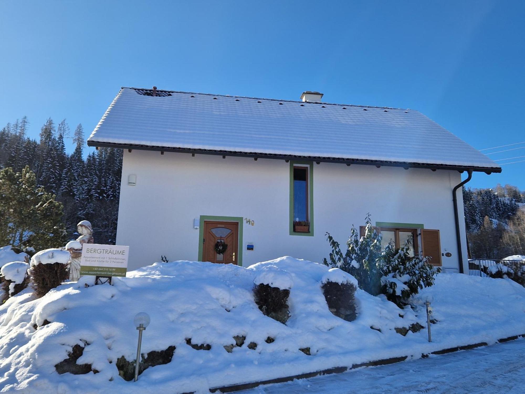 Appartement Bergtraeume Haus im Ennstal Luaran gambar
