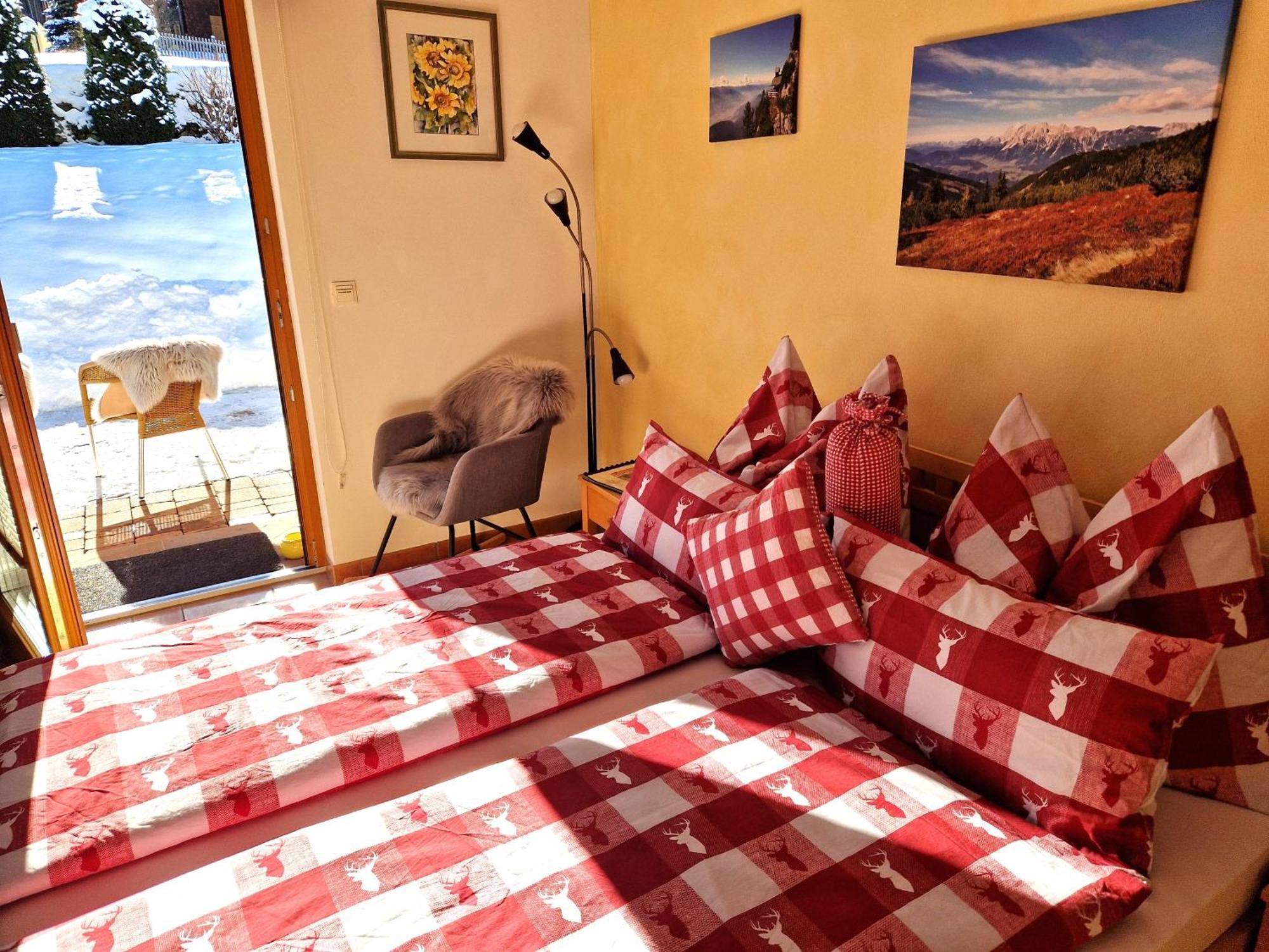 Appartement Bergtraeume Haus im Ennstal Luaran gambar